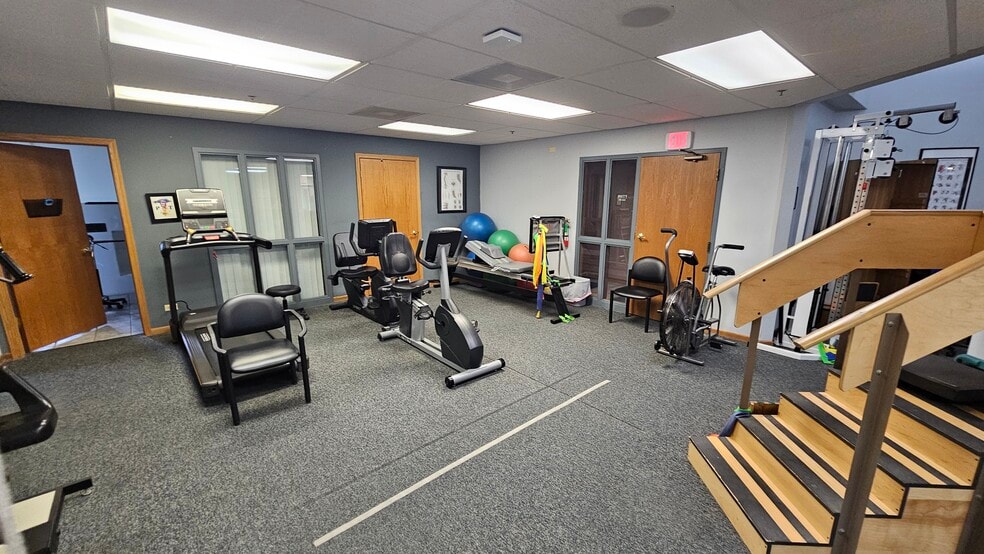 More Photos Of 17236 Harlem Ave, Tinley Park Office For Sale