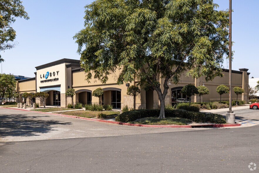 More Photos Of 23029 Eastpark Dr, Yorba Linda Freestanding For Sale