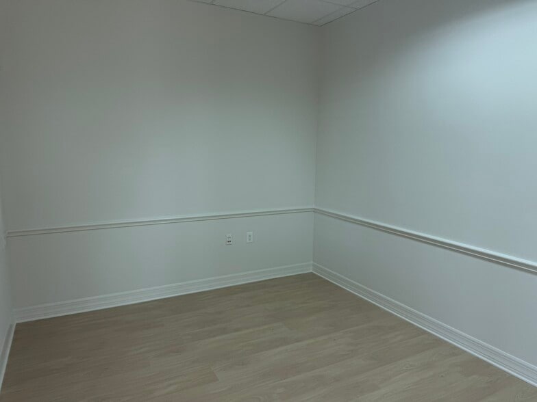 More Photos Of 9825 Marina Blvd, Boca Raton Medical For Lease