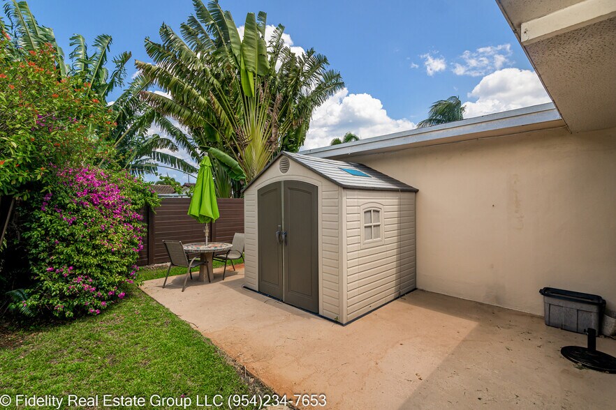 More Photos Of 1425 Ne 55th St, Fort Lauderdale Specialty For Sale