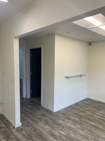 More Photos Of 10621 Irma Dr, Northglenn Warehouse For Lease