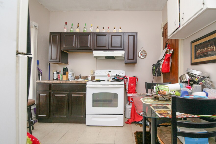 More Photos Of 2102 S Lehigh Ave, Whitehall Apartments For Sale