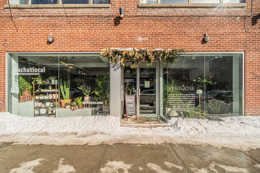 More Photos Of 5409 Boul Saint-Laurent, Montréal General Retail For Lease