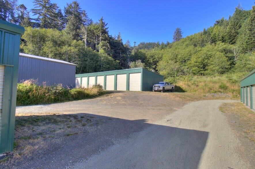 More Photos Of 28196 Hunter Creek rd, Gold Beach Self Storage For Sale
