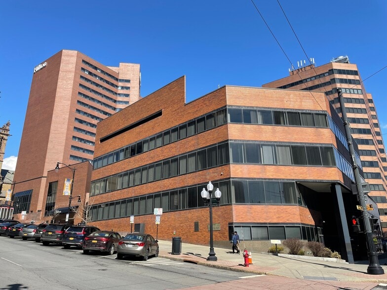 More Photos Of 10 N Pearl St, Albany Office For Lease