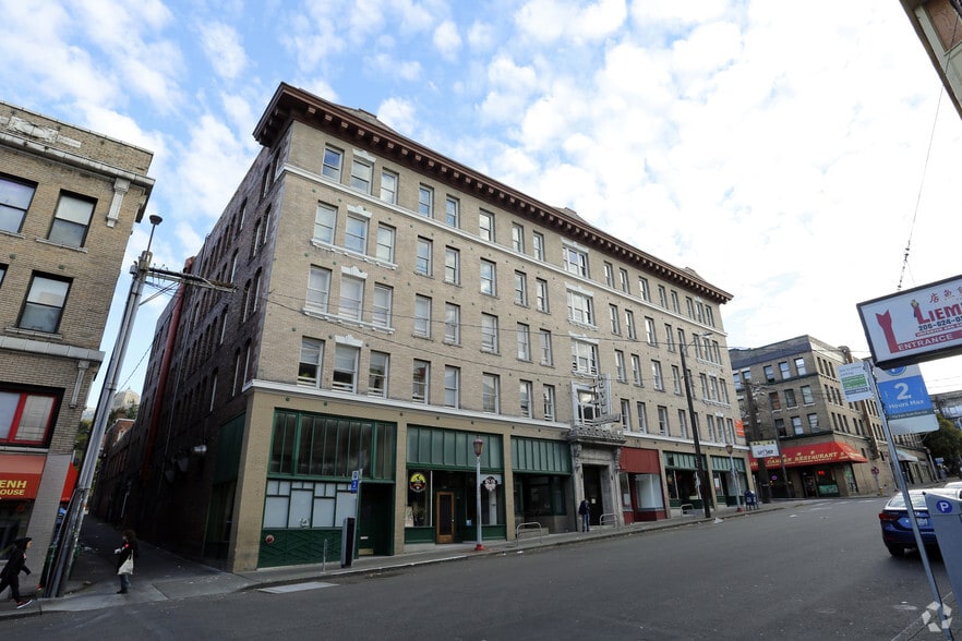 More Photos Of 668 S King St, Seattle Apartments For Lease