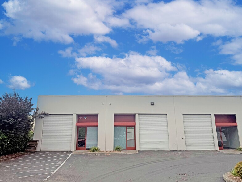 More Photos Of 1814 Empire Industrial Ct, Santa Rosa Warehouse For Lease