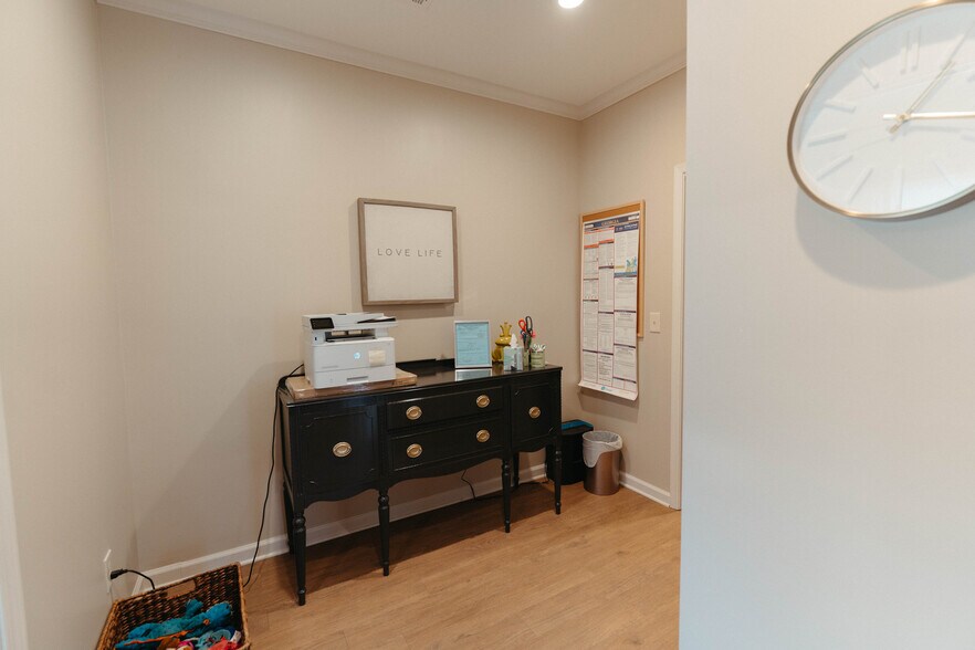 More Photos Of 540 SE Powder Springs St, Marietta Office Residential For Sale