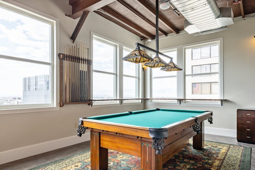 More Photos Of 10 W Broadway, Salt Lake City Office For Lease