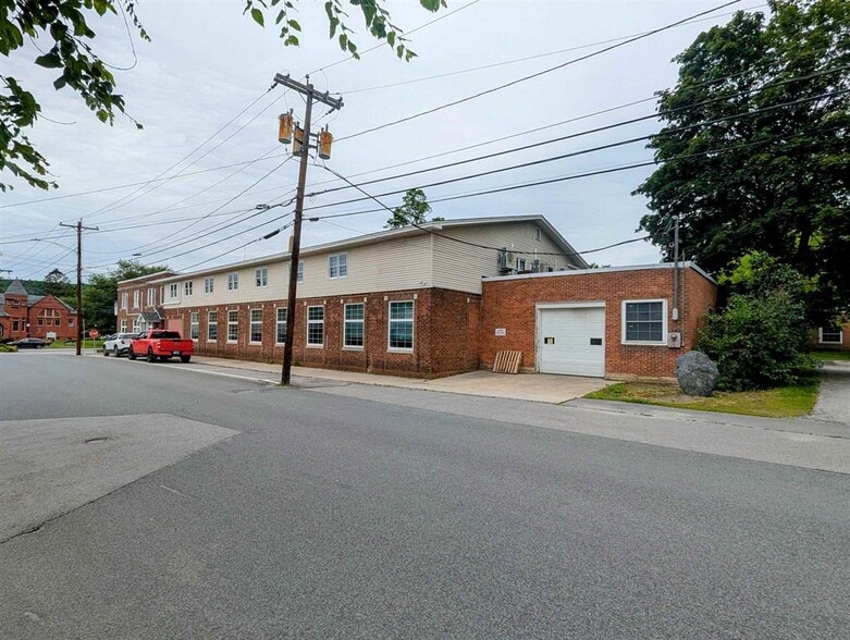 More Photos Of 209 Main St, Charlestown Storefront Retail Office For Sale