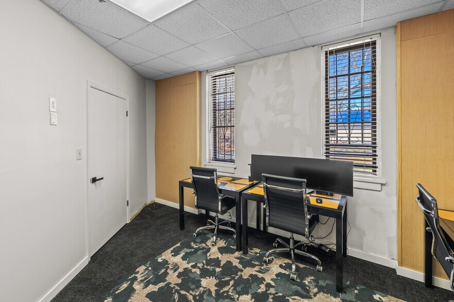 More Photos Of 325 Candler Rd, Atlanta Coworking Space