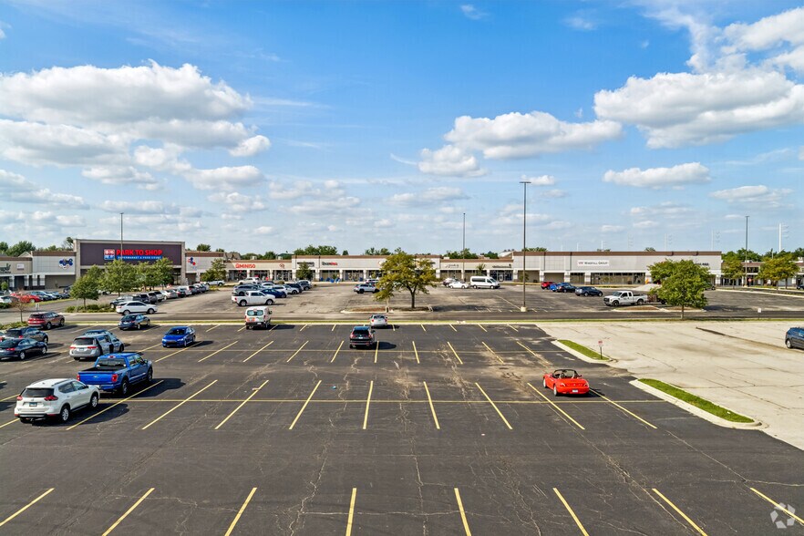 More Photos Of 4302-4442 E New York St, Aurora Unknown For Lease