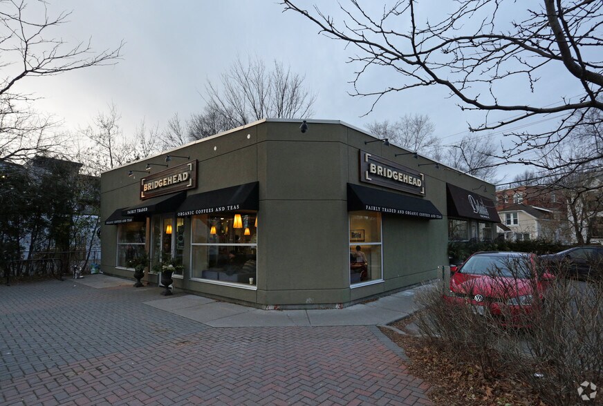 More Photos Of 131 Beechwood Ave, Ottawa Freestanding For Sale