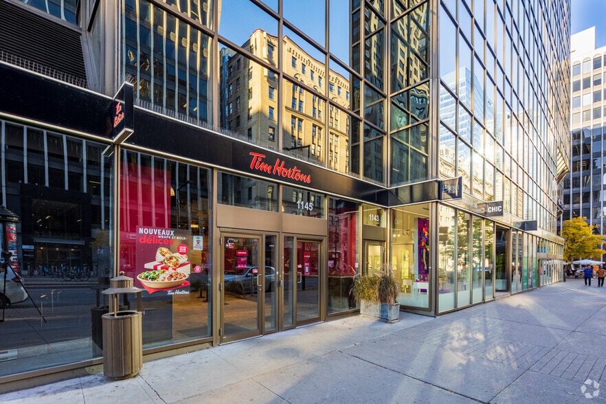 More Photos Of 2000 Rue Peel, Montréal Office For Sale