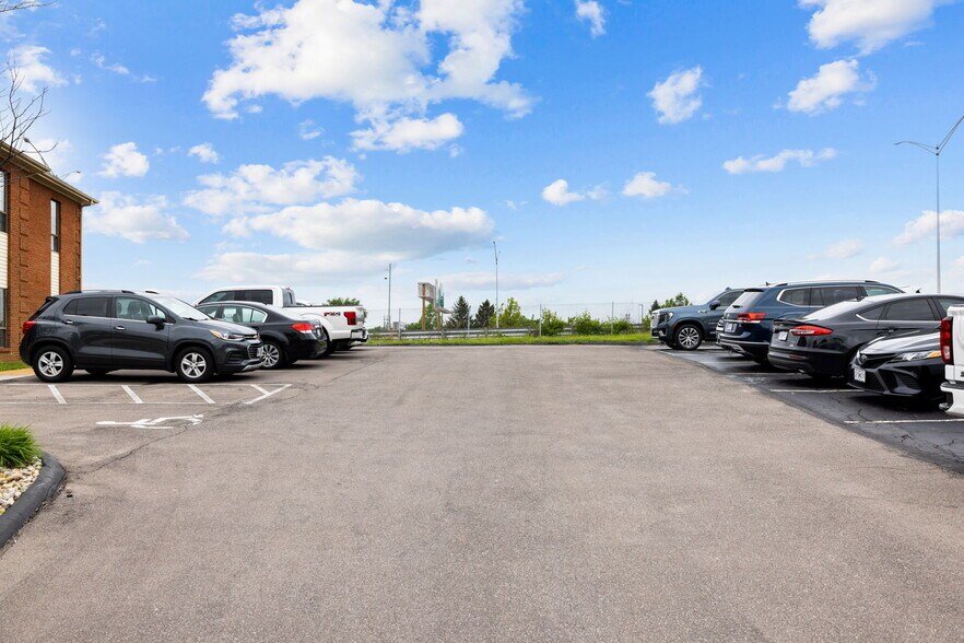 More Photos Of 4171-4193 Crescent Dr, Saint Louis Medical For Sale