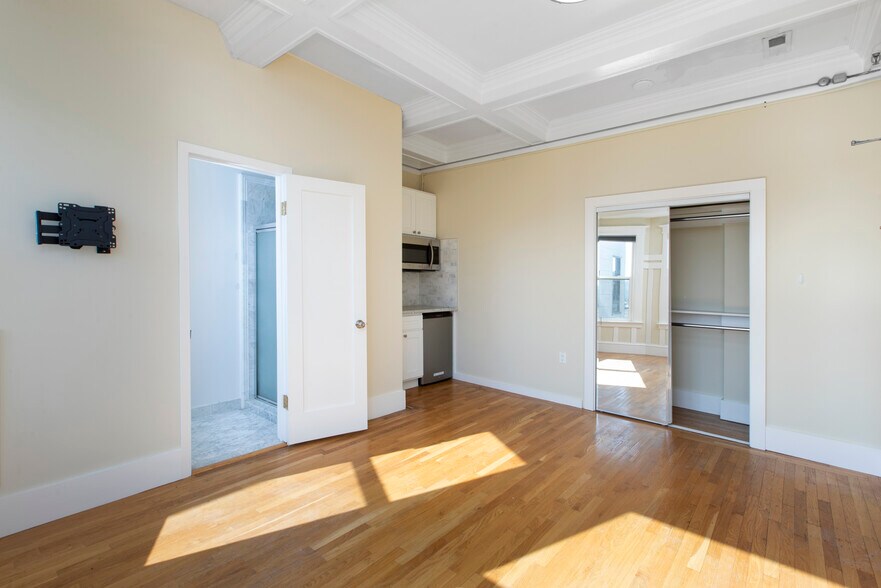 More Photos Of 1627-1631 Clay St, San Francisco Apartments For Sale