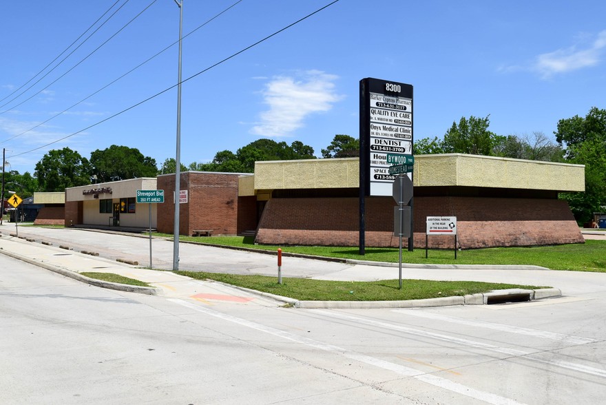 Primary Photo Of 8300 Homestead Rd, Houston Medical For Lease