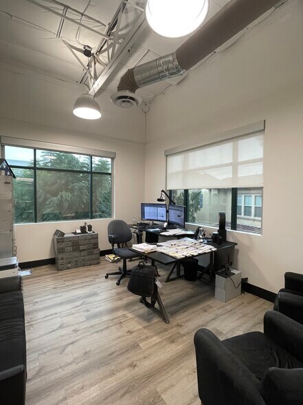 More Photos Of 27 Orchard Rd, Lake Forest Office For Sale