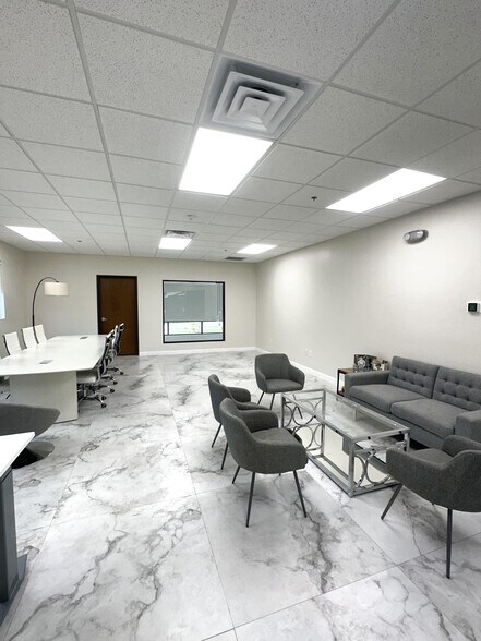 More Photos Of 751 N Central Expy, Mc Kinney Auto Dealership For Sale