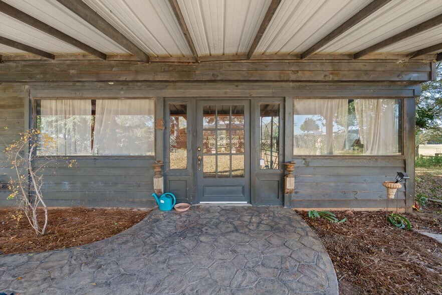 More Photos Of 607 Butts Mill Rd, Pine Mountain General Retail For Sale