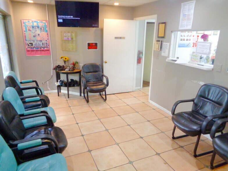 More Photos Of 7800 W Oakland Park Blvd, Sunrise Medical For Sale