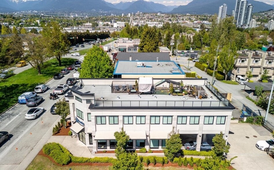 More Photos Of 3456 Boundary Rd, Vancouver Medical For Sale