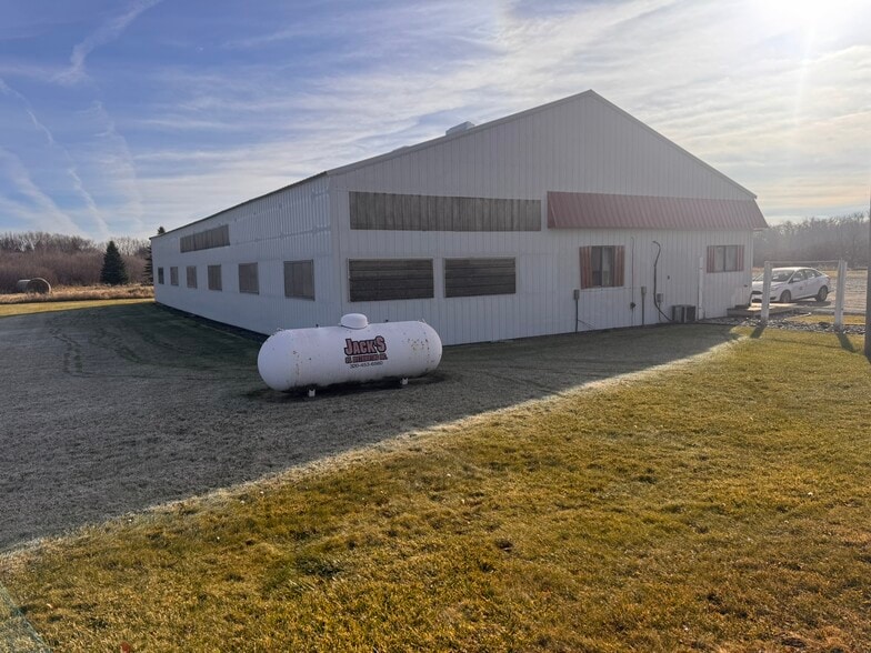 Primary Photo Of 60395 US Highway 12, Litchfield Industrial For Sale