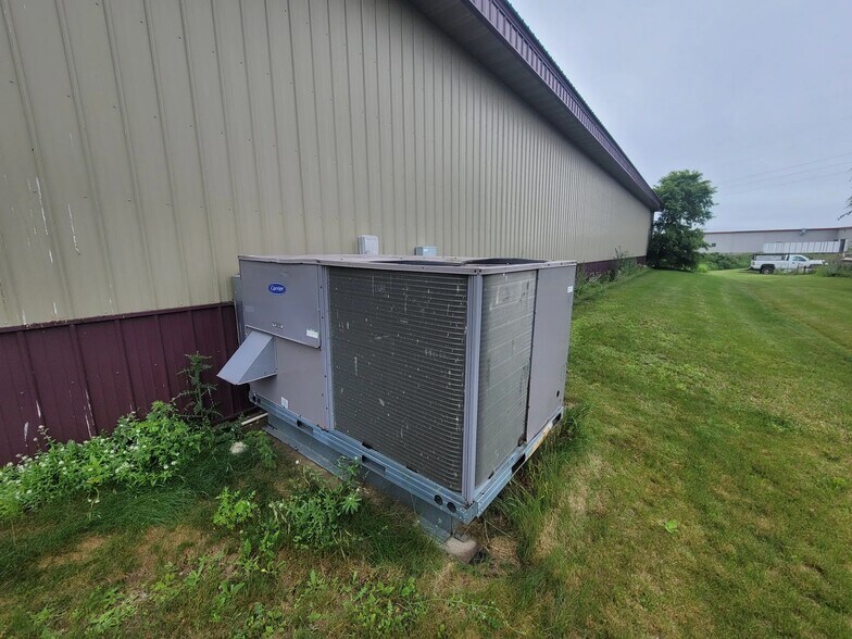 More Photos Of 8075 Sterling Dr, Saint Joseph Warehouse For Sale