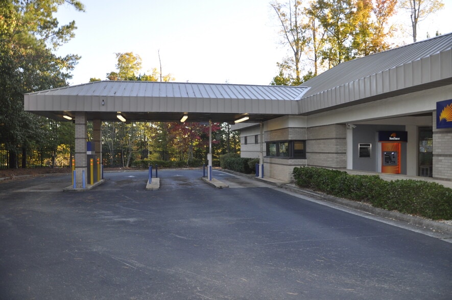 More Photos Of 950 N Harrison Ave, Cary General Retail For Sale