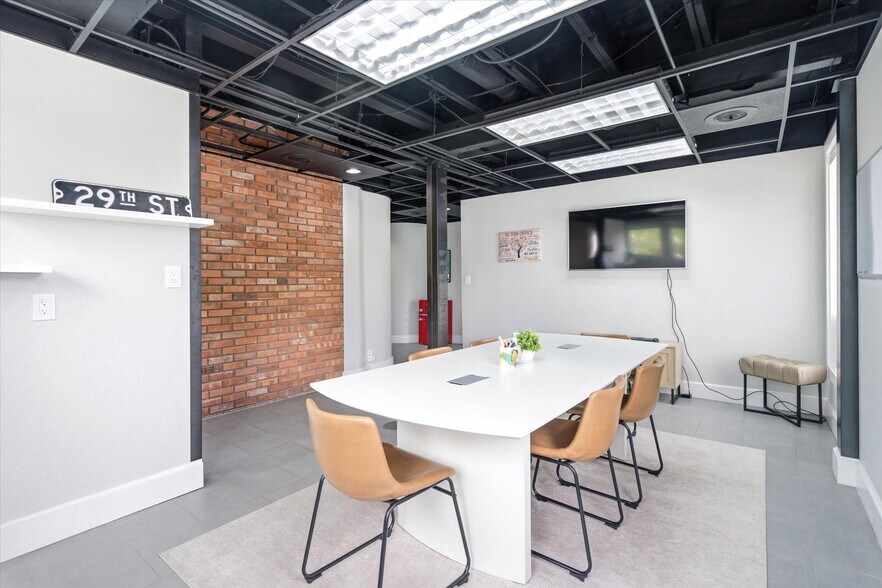 More Photos Of 2901 Main Ave, Durango Office For Sale