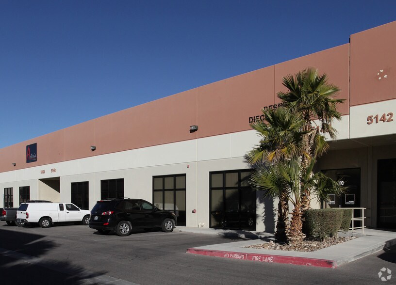 More Photos Of 5148 W Patrick Ln, Las Vegas Warehouse For Lease