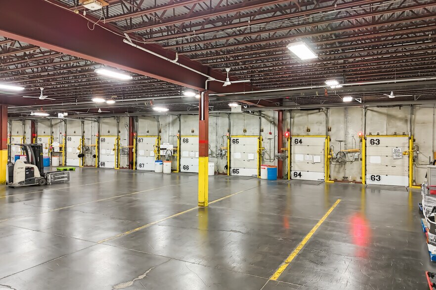 More Photos Of 1010 Riverview Dr, Cherokee Distribution For Lease