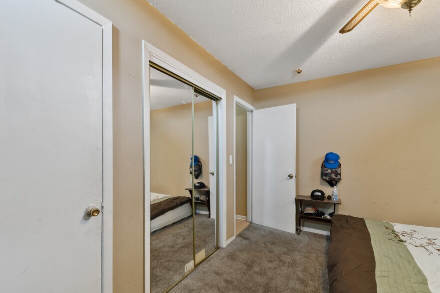 More Photos Of 2319 Vinton St, Omaha Office Residential For Sale