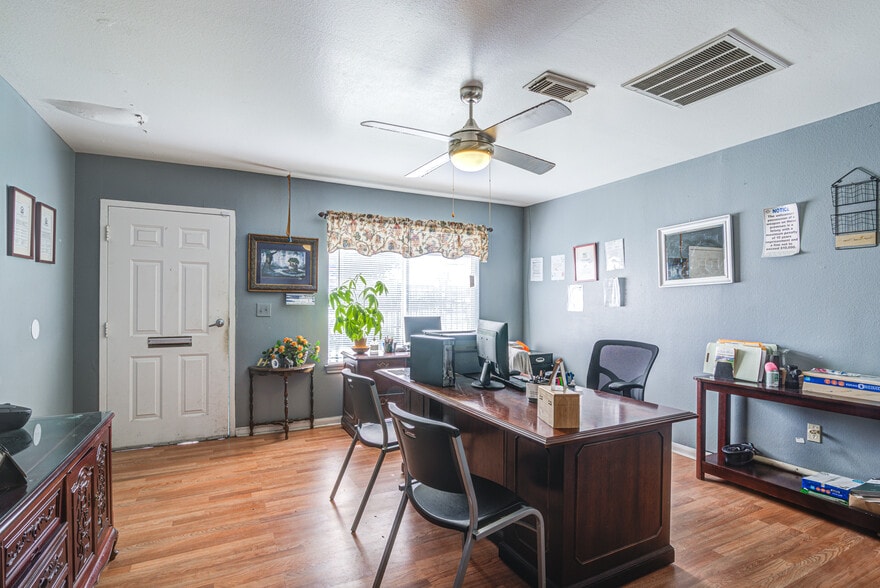 More Photos Of 4107 Almeda Genoa Rd, Houston Apartments For Sale