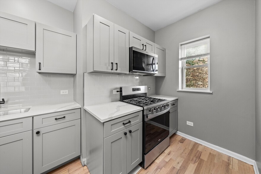 More Photos Of 7127 S Normal Blvd, Chicago Apartments For Sale