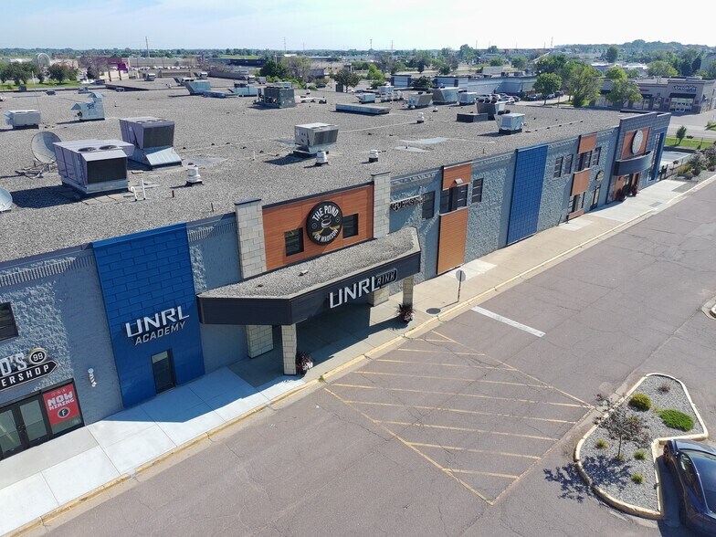 More Photos Of 1850 E Madison Ave, Mankato Freestanding For Lease
