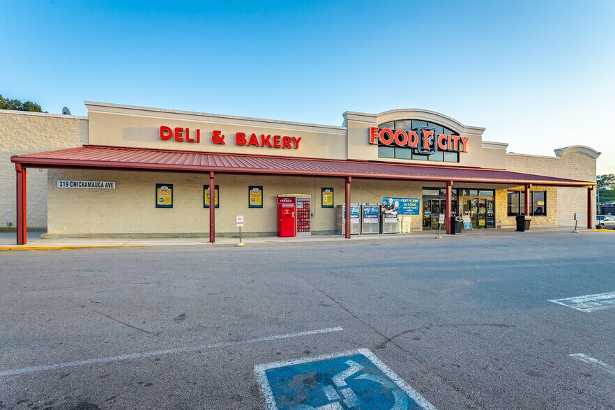 More Photos Of 319 Chickamauga Ave, Rossville Supermarket For Lease