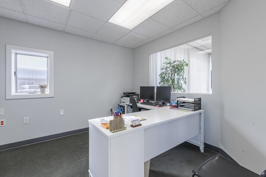 More Photos Of 3210 Seajay Dr, Beavercreek Bank For Sale