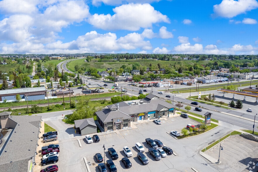 More Photos Of 71 Riverside Dr, Okotoks Storefront For Lease