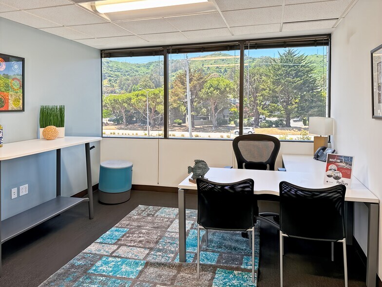 More Photos Of 1 Harbor Dr, Sausalito Coworking Space