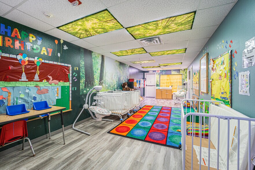 More Photos Of 3421 E Walnut St, Pearland Daycare Center For Sale