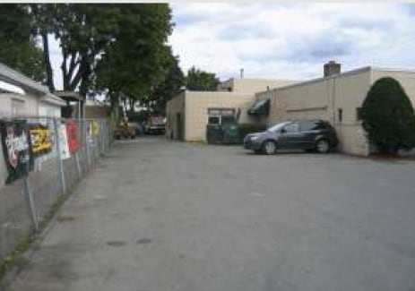 More Photos Of 15 Virgil St, Stamford Freestanding For Sale