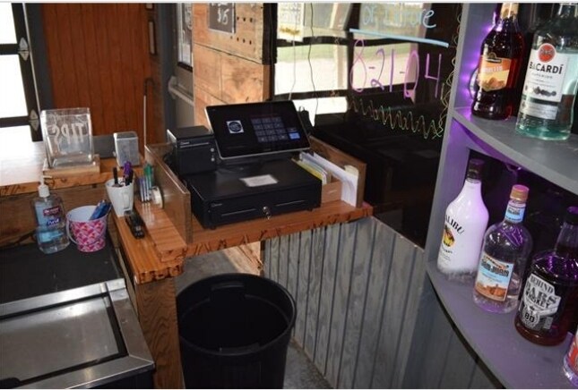 More Photos Of 26192 NE Neosho Rd, Garnett Restaurant For Lease