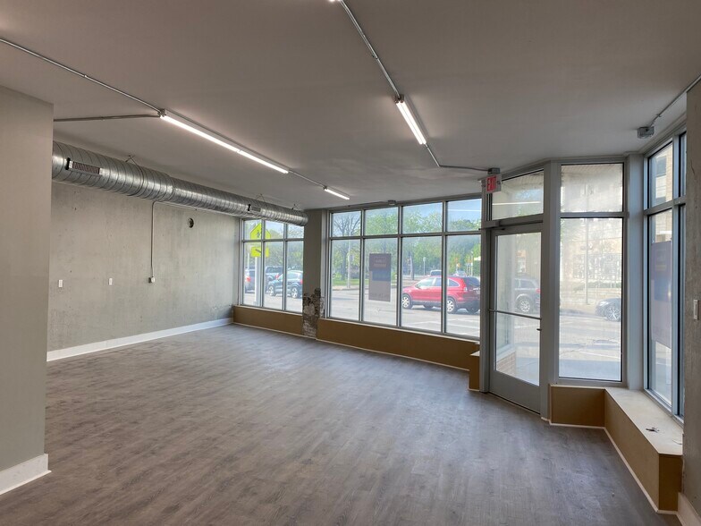 More Photos Of 4842 W Lisbon Ave, Milwaukee Storefront Retail Residential For Sale