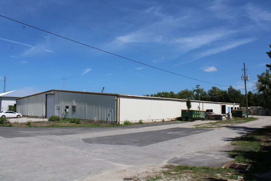 More Photos Of 10980 Enterprise Ave, Bonita Springs Warehouse For Lease