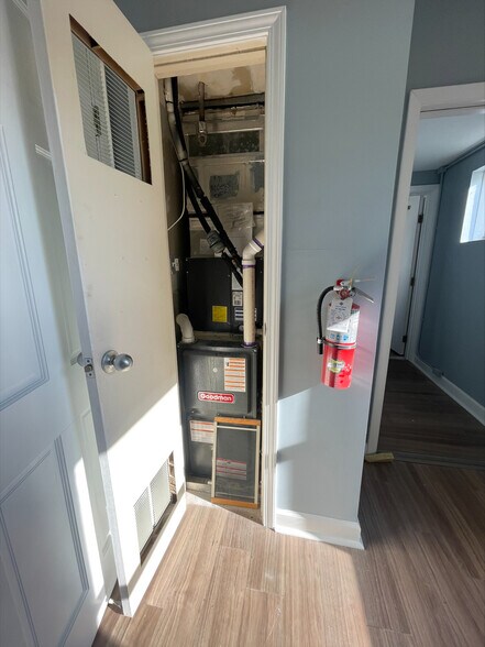 More Photos Of 106 South St, Annapolis Loft Creative Space For Lease