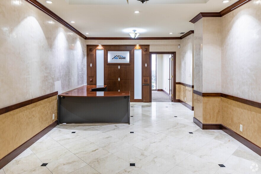 More Photos Of 2500 E Hallandale Beach Blvd, Hallandale Beach Office For Lease