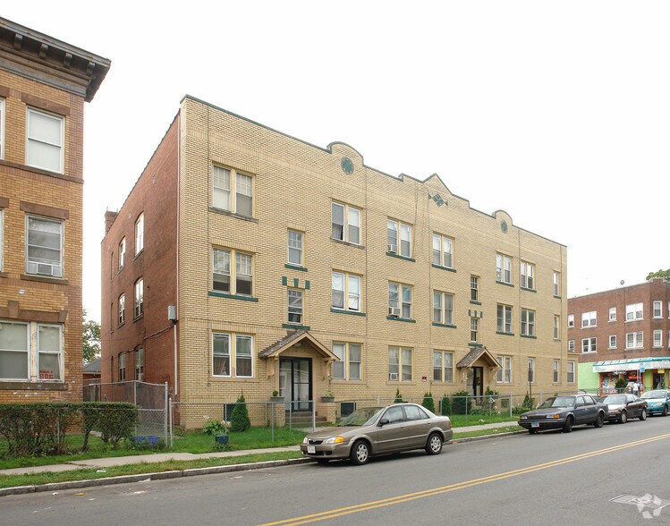 More Photos Of 1069-1075 Capitol Ave, Hartford Apartments For Sale