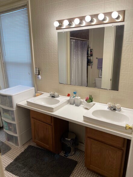 More Photos Of , Oshkosh Multifamily For Sale