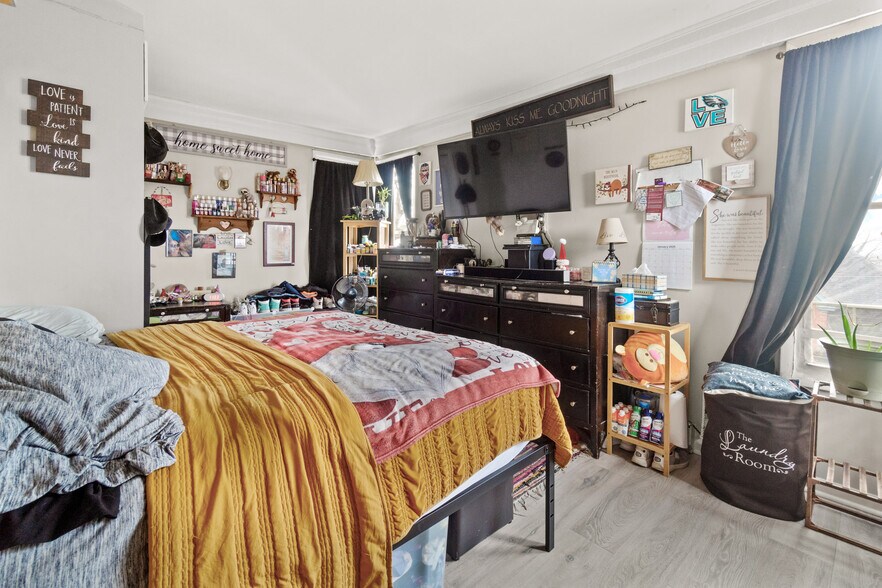 More Photos Of 136 Broadway, Hagerstown Apartments For Sale